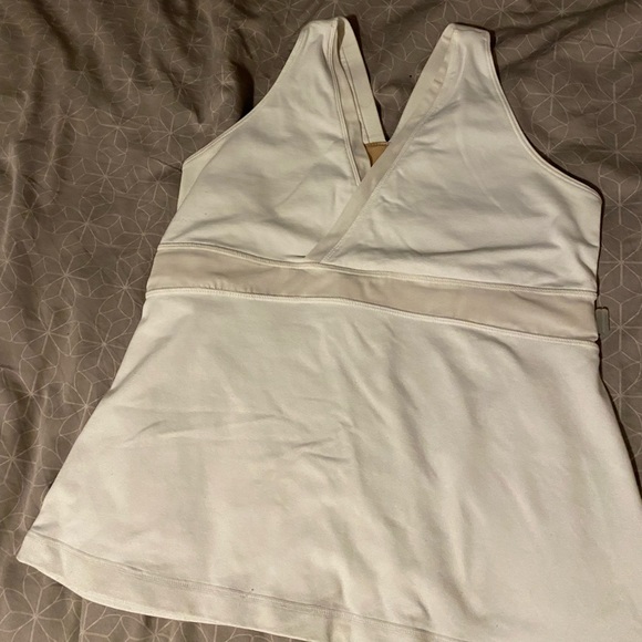 Lululemon White Mesh Back Deep V Tank - Picture 6 of 9